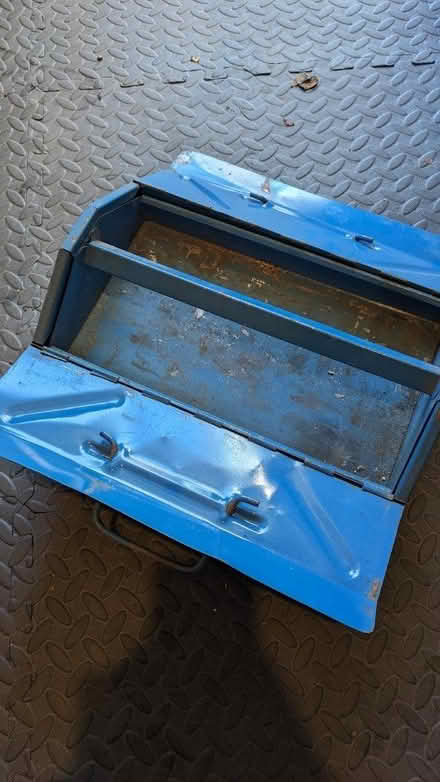 Photo of free Metal tool box (Kempshott RG22) #4