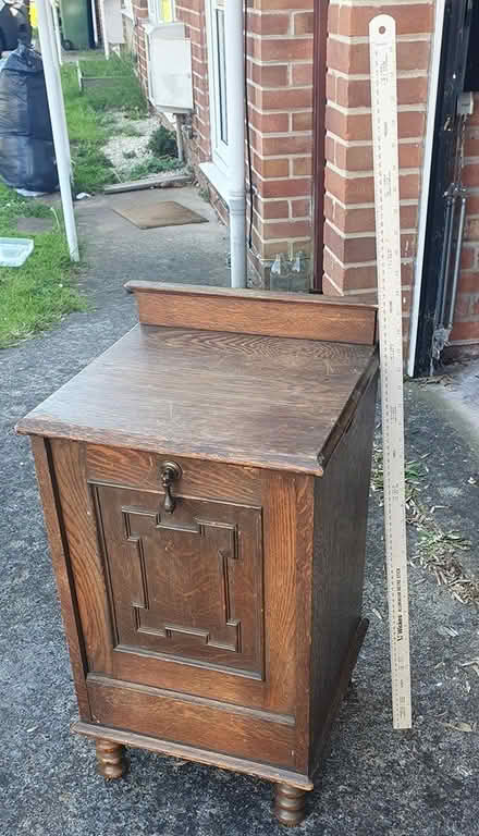 Photo of free Wooden coal/scuttle storage box (TA1) #3