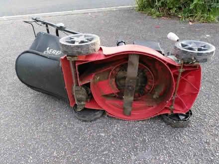 Photo of free Broken lawn mower - repair project? (NN11 Ashby Fields) #3