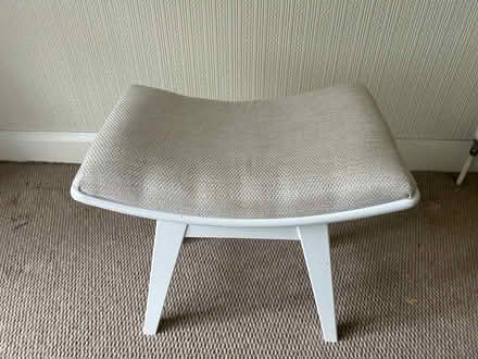 Photo of free Curved seat stool (Leeds LS27 7)