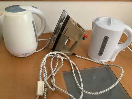 Photo of free Kettles and iron (Waldridge Park DH2) #1