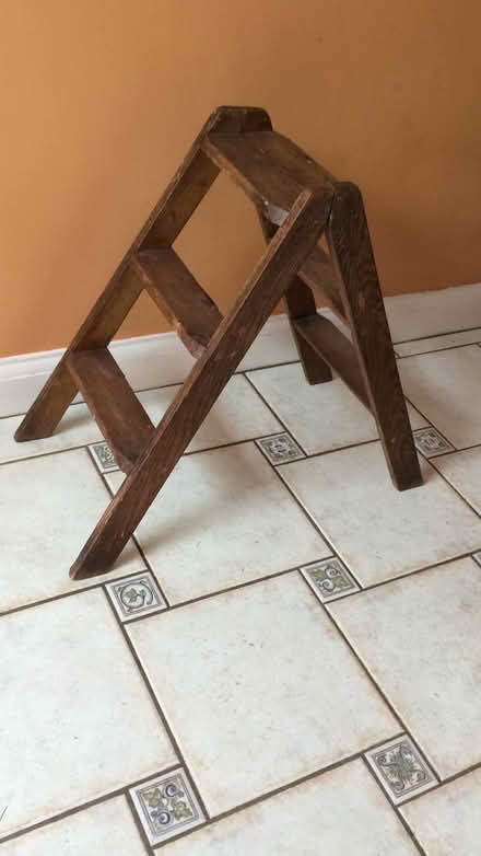 Photo of free Wooden steps (New Malden, KT3) #1