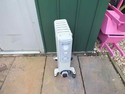 Photo of free Small oil filled radiator (Deeping St Nicholas PE11) #2