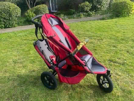Photo of free Double stroller âPhil&Teds inlineâ (GU1, Warren Road, Guildford) #2