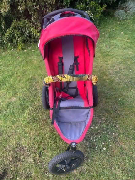 Photo of free Double stroller âPhil&Teds inlineâ (GU1, Warren Road, Guildford) #4