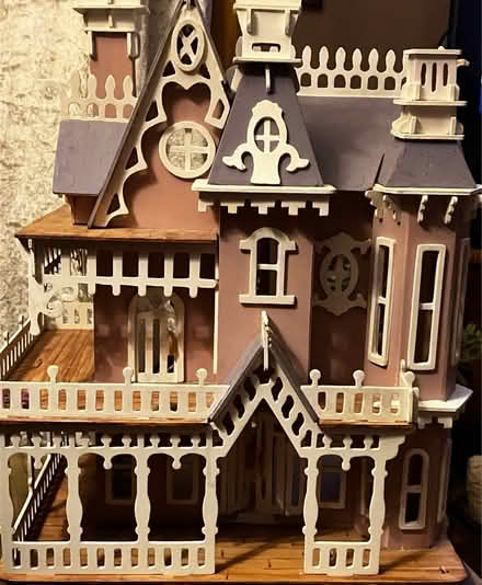 Photo of free 1-24 scale Rutherford dolls house (Havant) #1