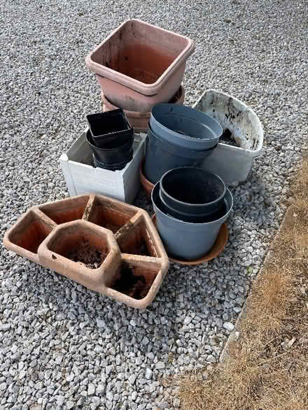 Photo of free Selection of garden pots (Hunstanton PE36) #2