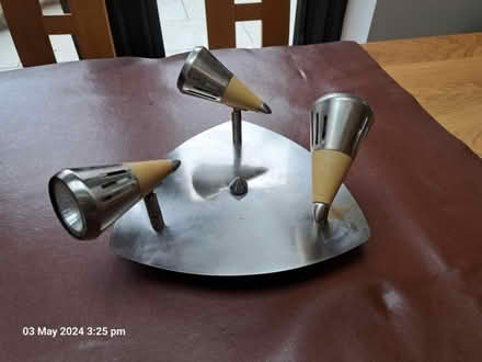 Photo of free Triangular ceiling light (Linslade, Leighton Buzzard) #2
