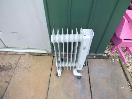 Photo of free Small oil filled radiator (Deeping St Nicholas PE11) #3