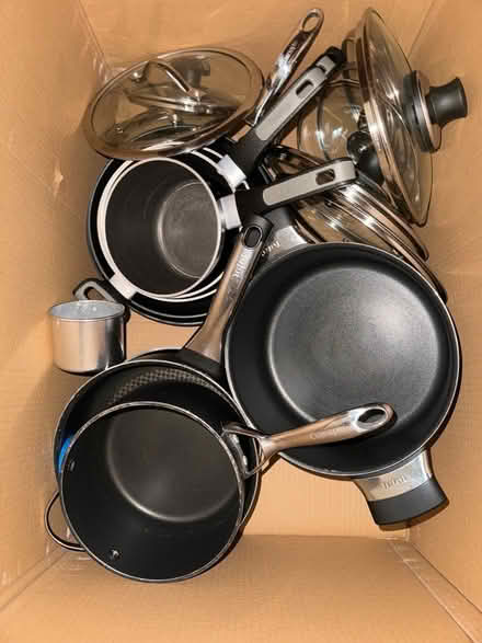 Photo of free Mix of pots and pans (Upton village OX11) #1