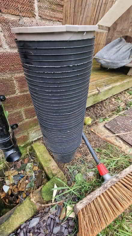 Photo of free Plant pots (Queens Park) #1