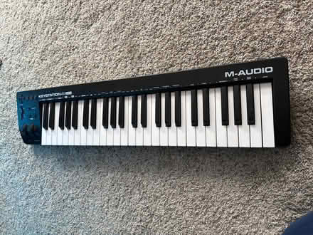 Photo of free Electronic keyboard (Laurel, MD) #1