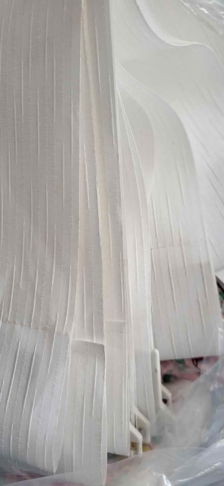Photo of free White vertical slats 113cm with weights (Huyton Quarry L36) #1