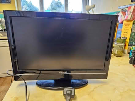 Photo of free Small Toshiba Tv (Warwick CV34) #1