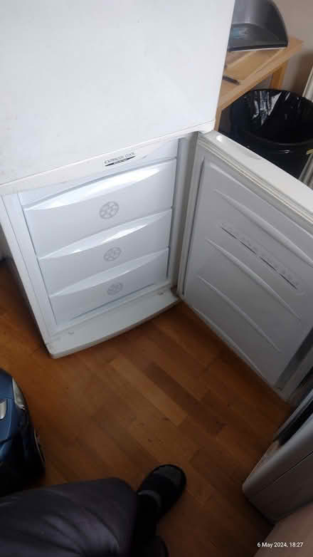 Photo of free lg fridge freezer not going cold (london NW11) #2