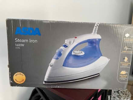 Photo of free Steam iron in working order (Mill Hill Village NW7) #1