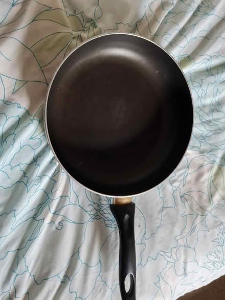 Photo of free 28cm frying pan (Leytonstone E11) #1