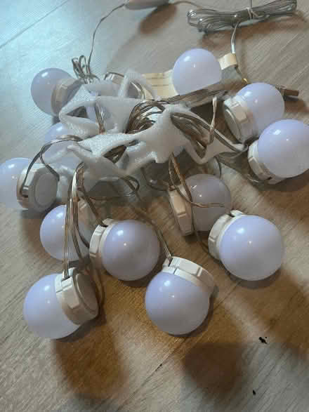 Photo of free Dressing table lights (Southborough BR2) #1