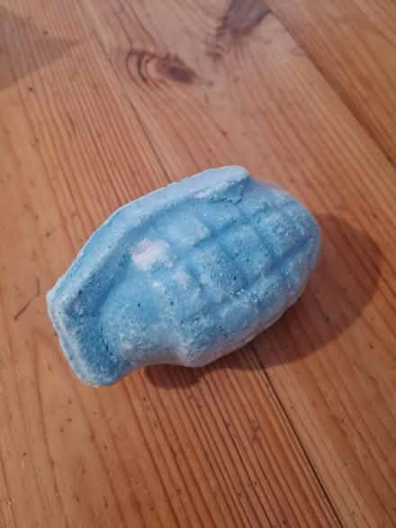 Photo of free bath bomb grenade (SE25 / CR7) #1