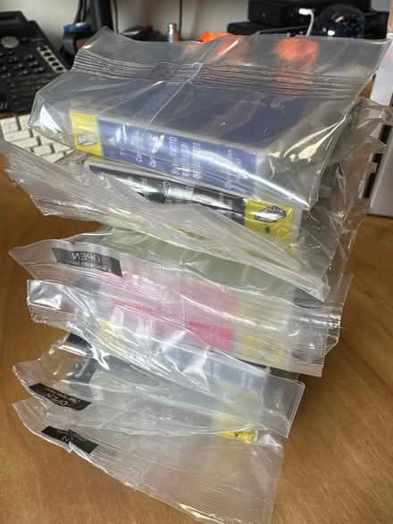 Photo of free 10x Epson compatible photo inkjet cartridges (Hanworth RG12) #1