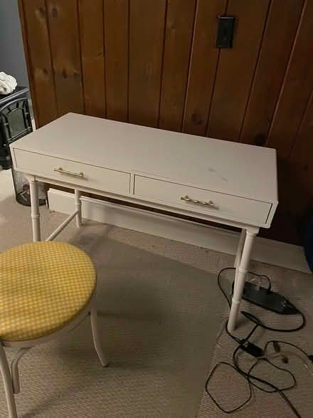 Photo of free White desk and chair (NW DC nr Silver Spring) #3
