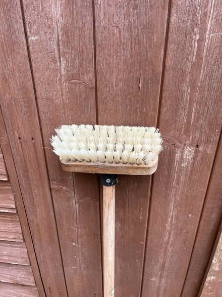 Photo of free Small broom (Mid Clevedon BS21) #1