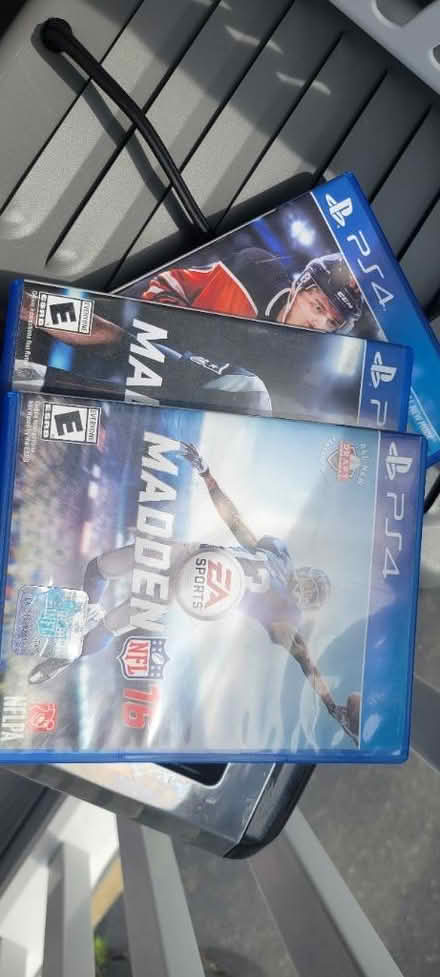 Photo of free Ps4 games (Everett) #1