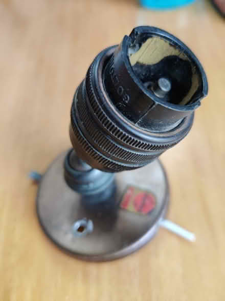 Photo of free Vintage light bulb holder (Steventon OX13) #1