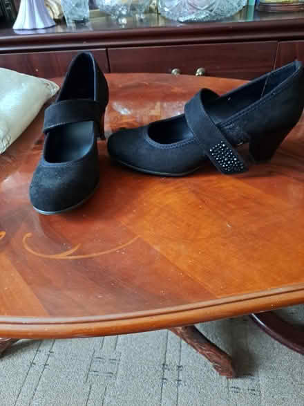 Photo of free Shoes, size 7, used. (West Croydon CR0)