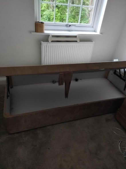 Photo of free Single divan bed base (Carshalton SM5) #1