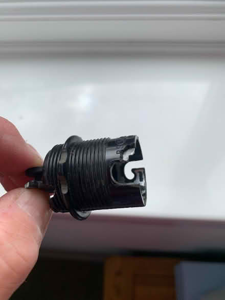 Photo of Bayonet bulb holder (SY11) #2