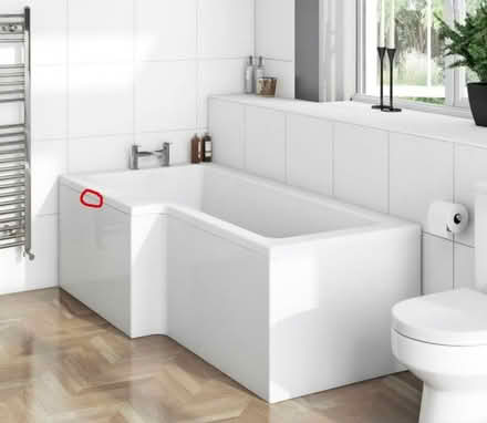 Photo of free L-shaped corner bath (Hearthstone DE4) #1