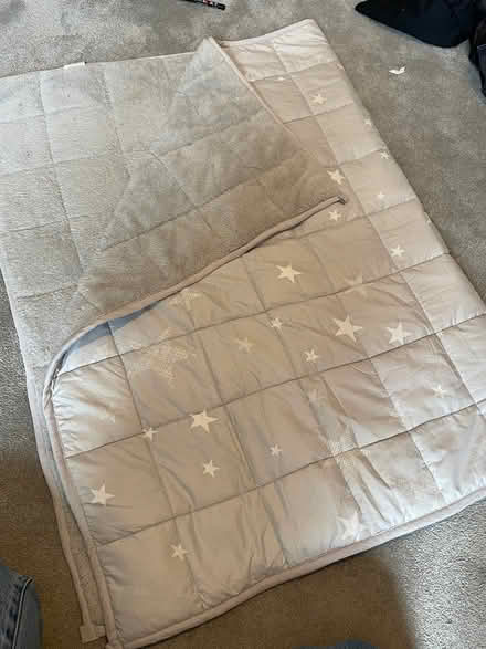Photo of free kids weighted blanket (Furzedown Tooting) #1