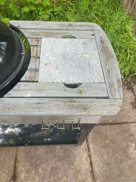 Photo of free BBQ (LU1 stockwood park) #2