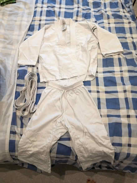 Photo of free Child's judo outfit (Theale RG7) #2