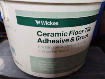 Photo of free floor tile adhesive and grout (Kidlington OX5) #1