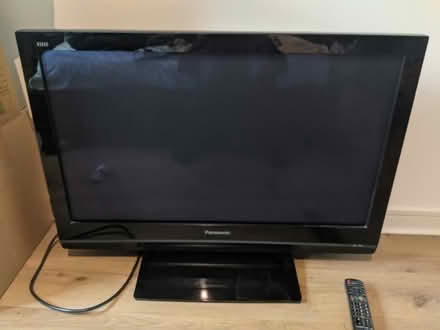 Photo of free Working 37in plasma TV (SE8 (near Surrey Quays)) #1