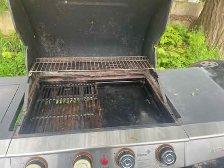 Photo of free Gas BBQ (LU1 stockwood park) #3