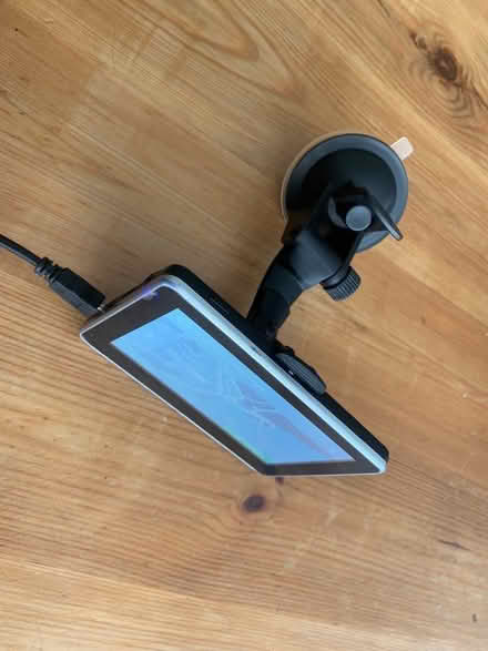Photo of free Satellite navigation device (Downley HP13) #1