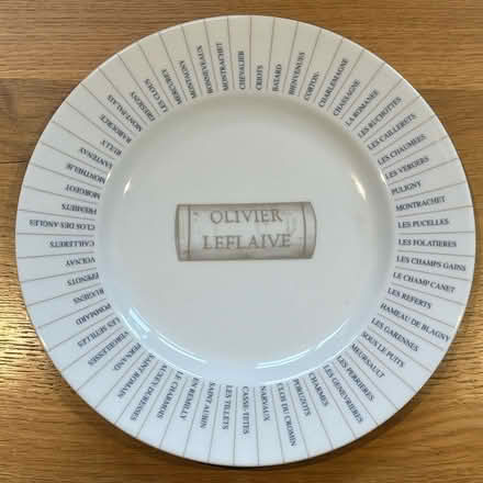 Photo of free Display Plate 26cm (Cowfold) #1