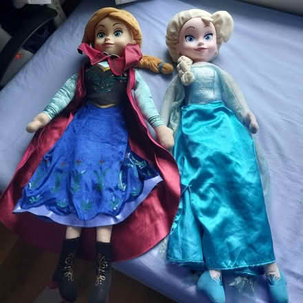 Photo of free Large Anna and Elsa dolls (Clapham (SW4)) #1