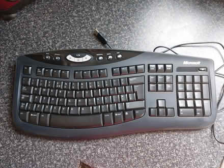 Photo of free Microsoft USB Keyboard (Murrow) #1