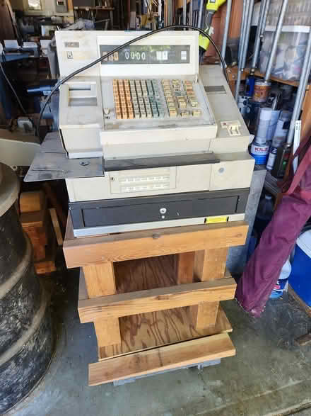 Photo of free Old Cash Register (Near Bubb and Rainbow Cupertin) #1