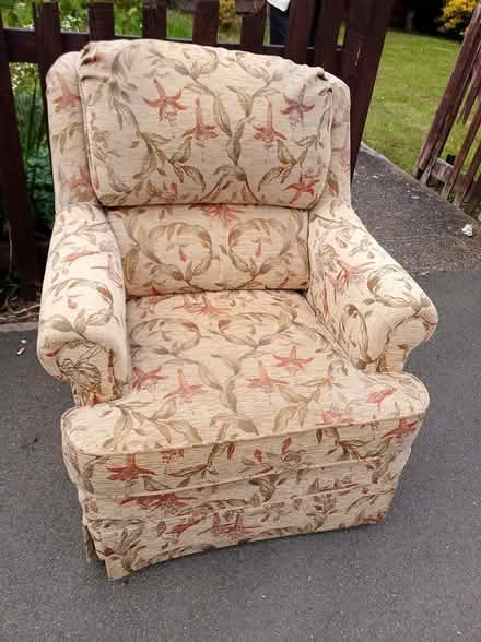Photo of free Single armchair (St.marys rd,Kettering) #1