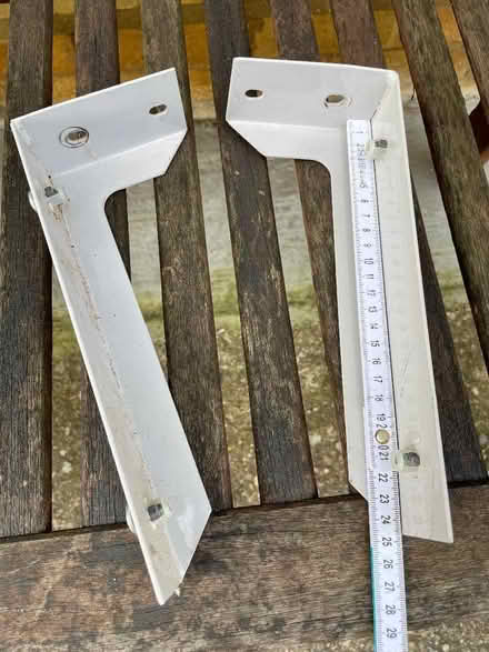 Photo of free Metal brackets / supports (IP1) #2