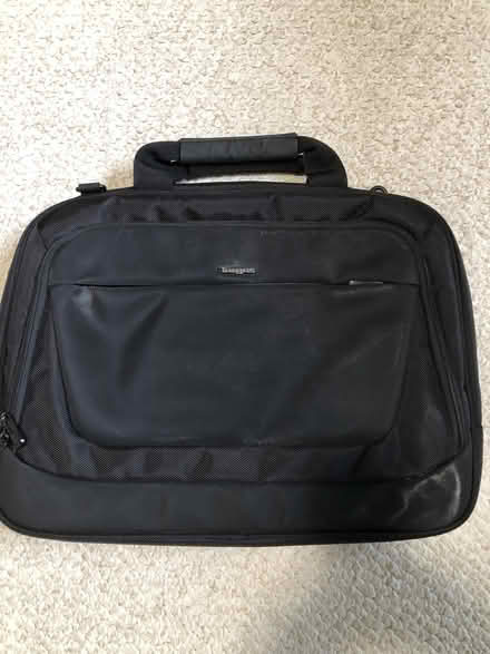 Photo of free Targus laptop carrying case (Odenton, Piney Orchard) #2