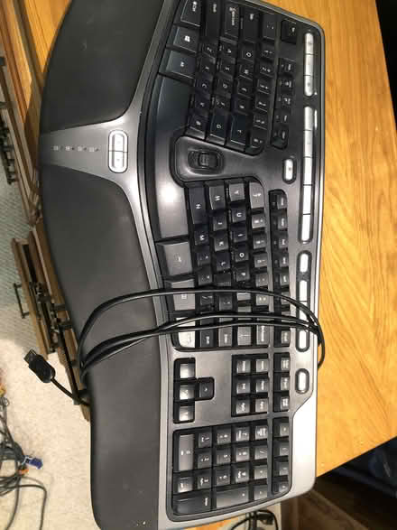 Photo of free ergonomic keyboard (Odenton, Piney Orchard) #1