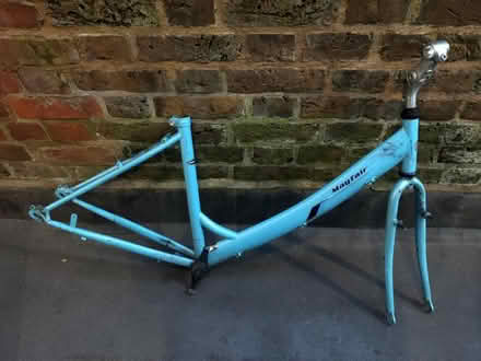 Photo of free Ladies bike frame (Spitalfields E1) #1