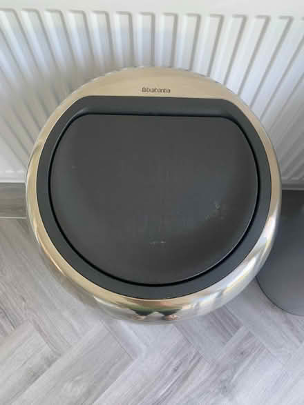 Photo of free Brabantia 60ltr Large Kitchen Touch Bin Metallic Grey (ME9) #2