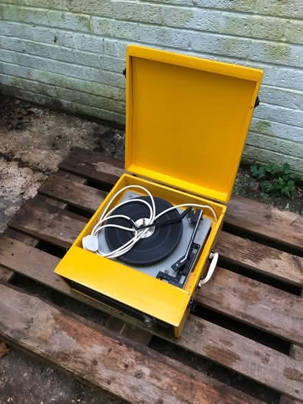 Photo of free Shed Clear-Out Vintage Vinyl Player (Oaklands, St Albans) #2